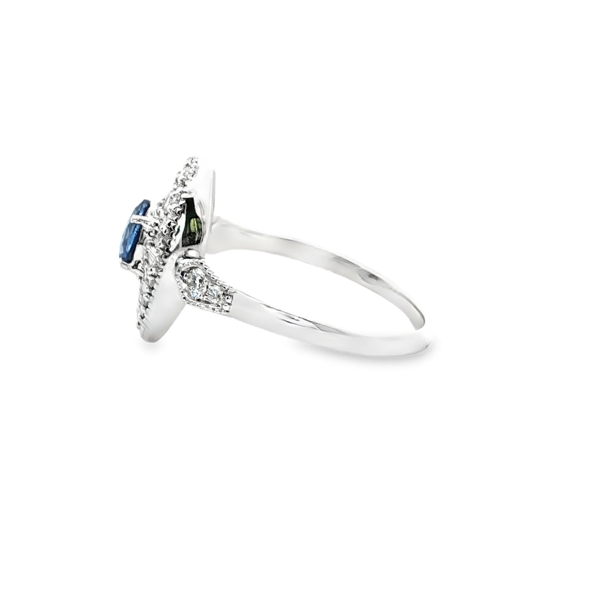 18K Gold Sappire ring with side diamonds
