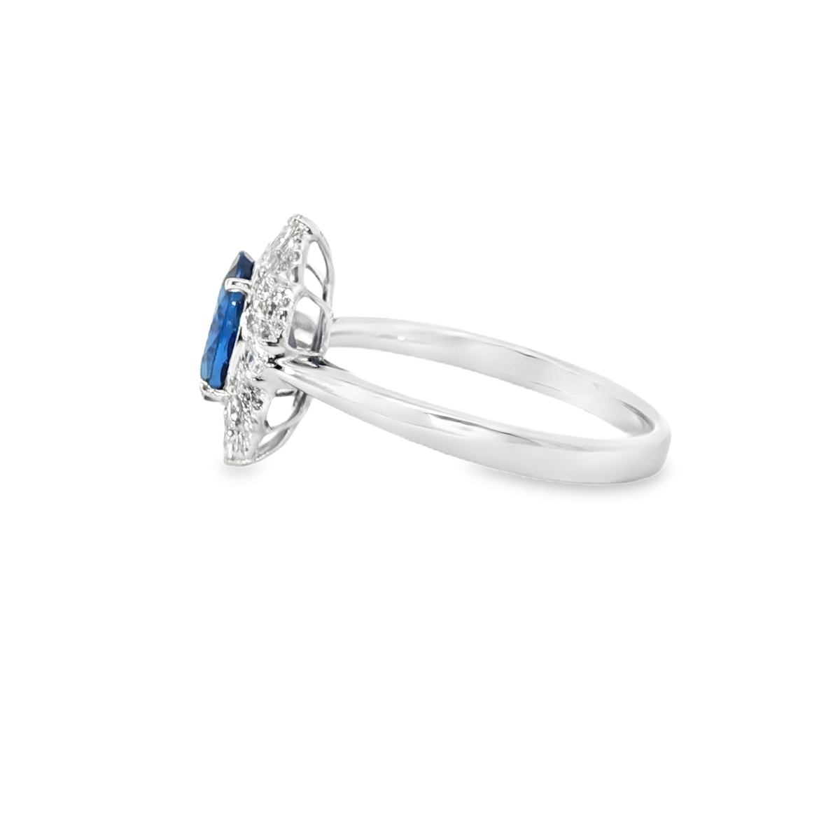 18K White Gold Cocktail Ring with Vivid Blue Sapphire