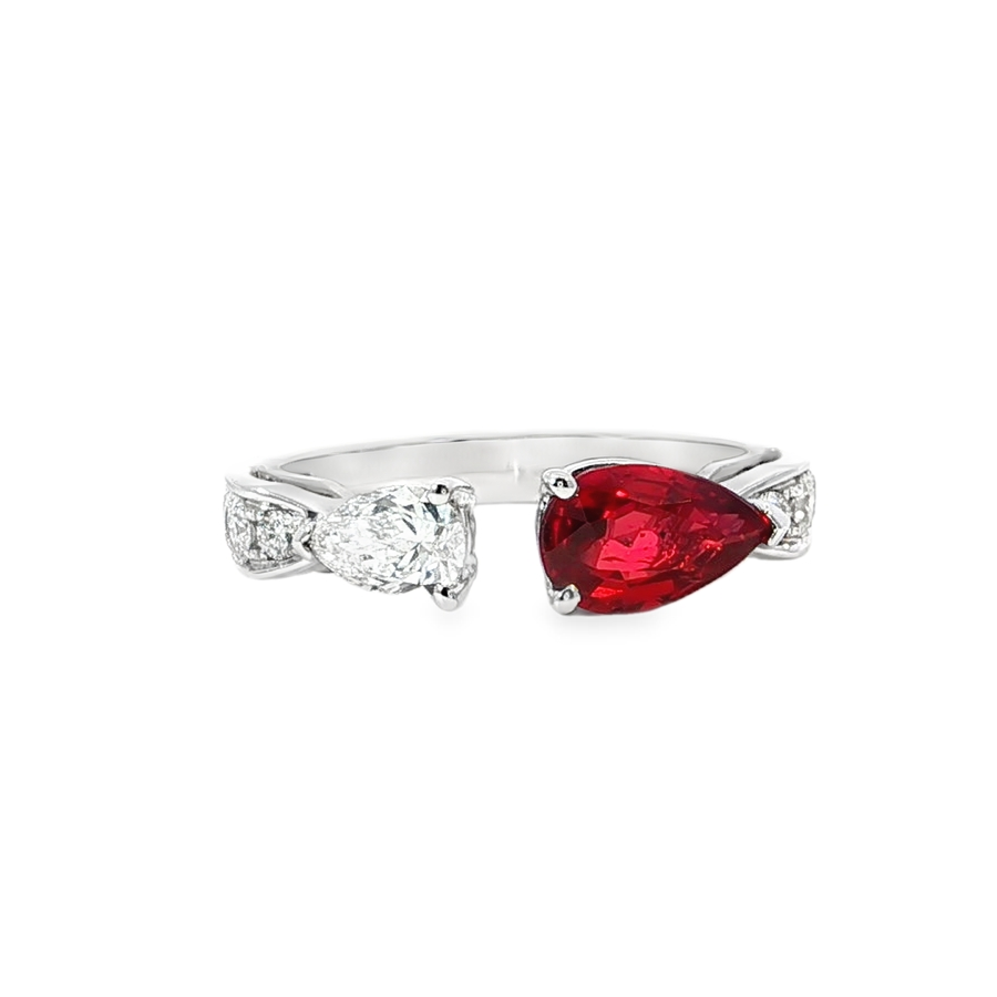 Gold Multistone Ring with Oval Cabochon Ruby